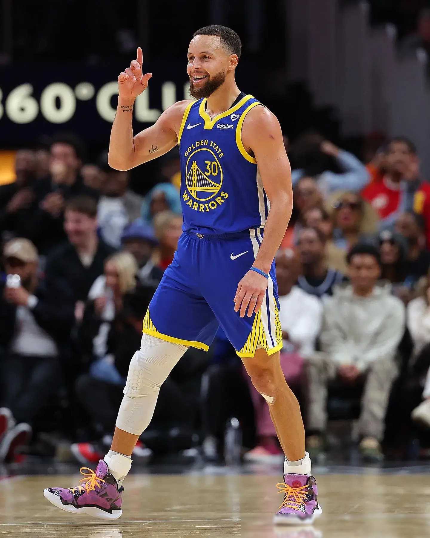 讨论出线 讨论出线